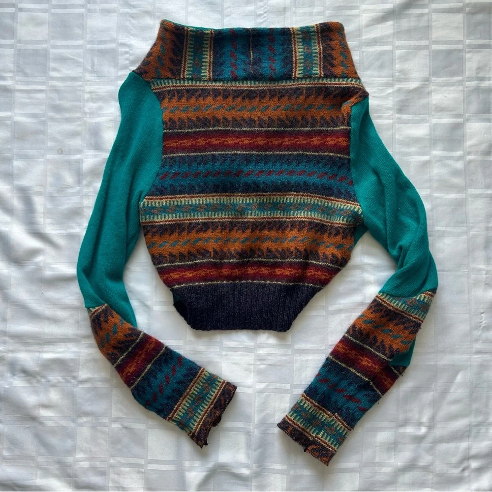 Precocious Bohemian Reworked Cropped Long Sleeve Sweater - Picture 9 of 10